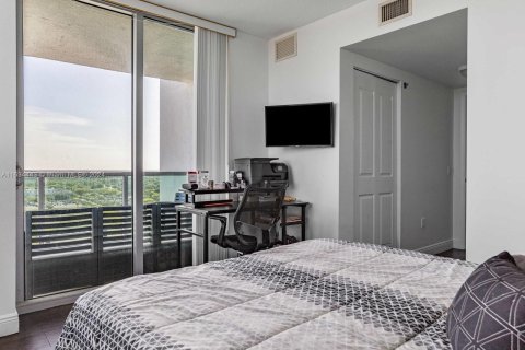 Condo in Sunrise, Florida, 3 bedrooms  № 1310488 - photo 27