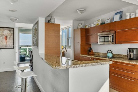 Condo in Sunrise, Florida, 3 bedrooms  № 1310488 - photo 13