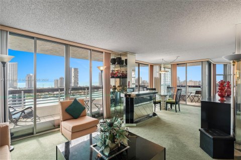 Condo in Aventura, Florida, 3 bedrooms  № 1310487 - photo 7