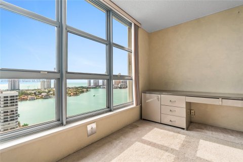 Copropriété à vendre à Aventura, Floride: 3 chambres, 157.38 m2 № 1310487 - photo 14