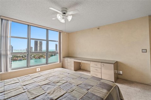 Condo in Aventura, Florida, 3 bedrooms  № 1310487 - photo 13