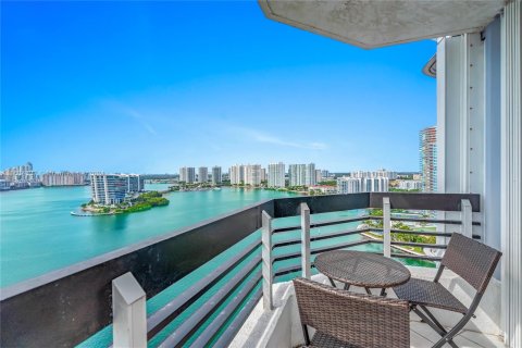 Copropriété à vendre à Aventura, Floride: 3 chambres, 157.38 m2 № 1310487 - photo 6