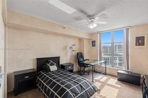 Condo in Aventura, Florida, 3 bedrooms  № 1310487 - photo 19