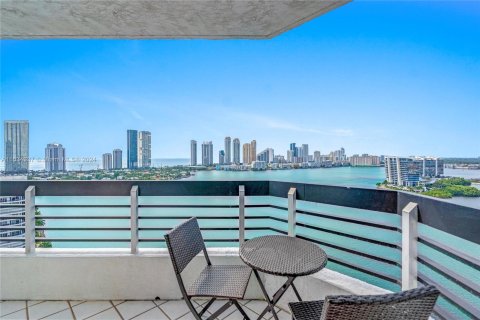 Condominio en venta en Aventura, Florida, 3 dormitorios, 157.38 m2 № 1310487 - foto 4