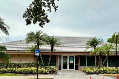 Copropriété à vendre à Sunrise, Floride: 2 chambres, 116.5 m2 № 1187248 - photo 14