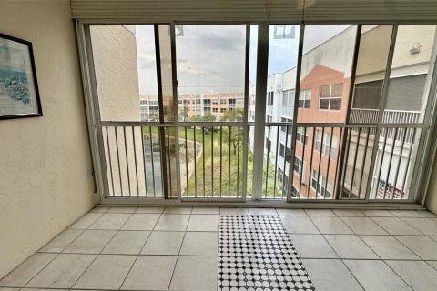 Condo in Sunrise, Florida, 2 bedrooms  № 1187248 - photo 19