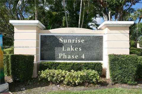 Copropriété à vendre à Sunrise, Floride: 2 chambres, 116.5 m2 № 1187248 - photo 6