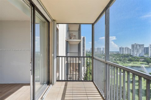 Condominio en venta en Aventura, Florida, 2 dormitorios, 107.49 m2 № 1396145 - foto 24