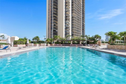 Condominio en venta en Aventura, Florida, 2 dormitorios, 107.49 m2 № 1396145 - foto 28