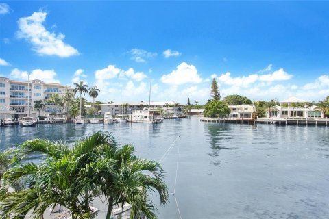 Condo in Fort Lauderdale, Florida, 2 bedrooms  № 1396101 - photo 30