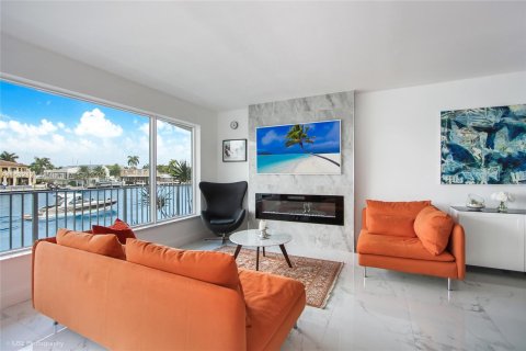 Condo in Fort Lauderdale, Florida, 2 bedrooms  № 1396101 - photo 4