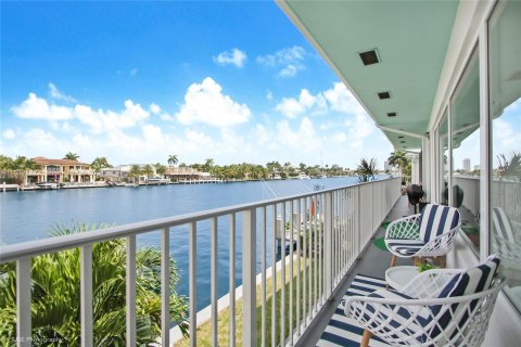 Condo in Fort Lauderdale, Florida, 2 bedrooms  № 1396101 - photo 25