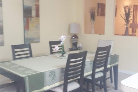Снять в аренду таунхаус в Теквеста, Флорида 3 спальни, 156.45м2, № 1079442 - фото 13
