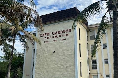 Купить кондоминиум в Норт-Майами, Флорида 2 спальни, 97.18м2, № 878240 - фото 1