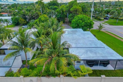 Villa ou maison à vendre à Deerfield Beach, Floride: 5 chambres, 345.41 m2 № 714551 - photo 1