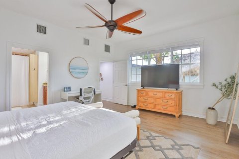 House in Deerfield Beach, Florida 5 bedrooms, 345.41 sq.m. № 714551 - photo 19