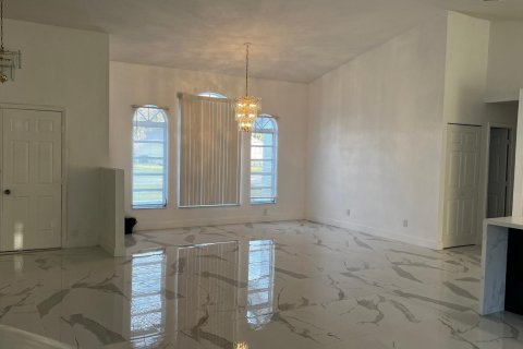 Villa ou maison à vendre à Punta Gorda, Floride: 3 chambres, 171.68 m2 № 1227627 - photo 1