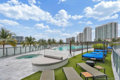 Condo in Aventura, Florida, 3 bedrooms  № 1077626 - photo 13