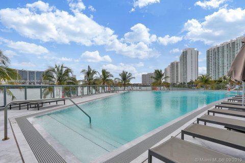 Copropriété à vendre à Aventura, Floride: 3 chambres, 233.93 m2 № 1077626 - photo 12