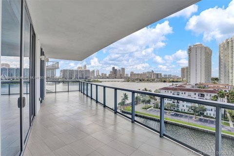 Copropriété à vendre à Aventura, Floride: 3 chambres, 233.93 m2 № 1077626 - photo 1