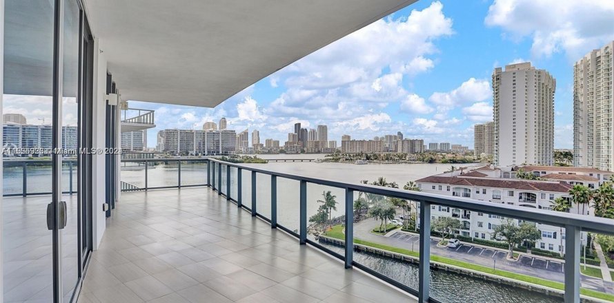 Condo à Aventura, Floride, 3 chambres  № 1077626