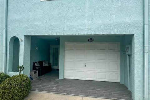 Townhouse in Indian Rocks Beach, Florida 3 bedrooms, 145.48 sq.m. № 1359779 - photo 2