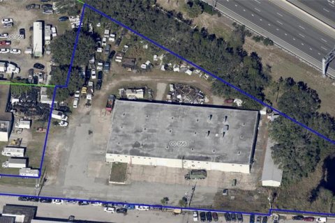 Propiedad comercial en venta en Orlando, Florida, 2145.48 m2 № 674208 - foto 1