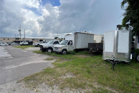 Immobilier commercial à vendre à Orlando, Floride: 2145.48 m2 № 674208 - photo 5