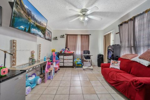 Immobilier commercial à vendre à Miami, Floride: 152.17 m2 № 1356745 - photo 8