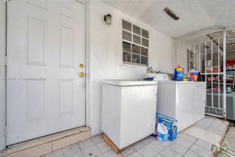 Immobilier commercial à vendre à Miami, Floride: 152.17 m2 № 1356745 - photo 23