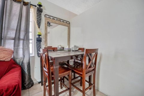 Immobilier commercial à vendre à Miami, Floride: 152.17 m2 № 1356745 - photo 9