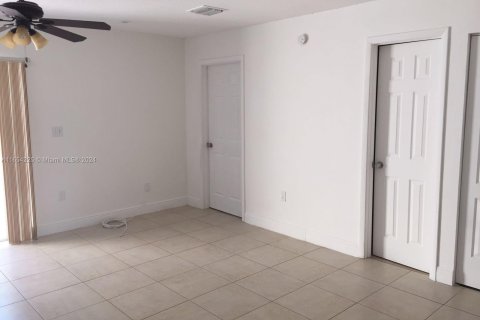 Townhouse in Miami Gardens, Florida 3 bedrooms, 155.89 sq.m. № 1356782 - photo 11