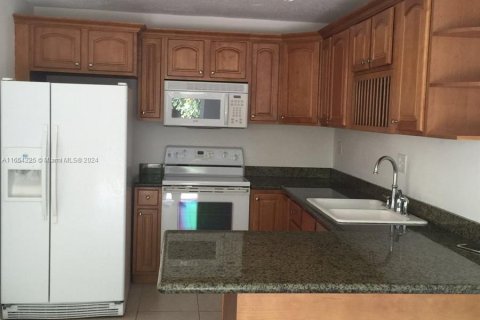 Adosado en alquiler en Miami Gardens, Florida, 3 dormitorios, 155.89 m2 № 1356782 - foto 2