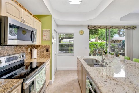 Condo in Fort Lauderdale, Florida, 3 bedrooms  № 1419845 - photo 21