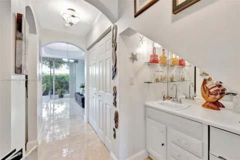 Condo in Fort Lauderdale, Florida, 3 bedrooms  № 1419845 - photo 13