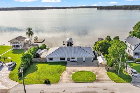 Villa ou maison à vendre à Auburndale, Floride: 3 chambres, 208.47 m2 № 1344471 - photo 2