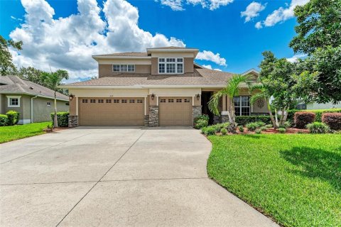 House in Bradenton, Florida 5 bedrooms, 265.51 sq.m. № 1344470 - photo 1