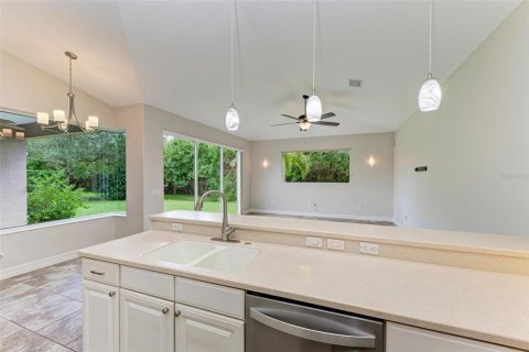 Casa en venta en Bradenton, Florida, 5 dormitorios, 265.51 m2 № 1344470 - foto 12