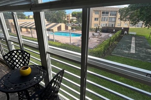 Condominio en venta en Sunrise, Florida, 1 dormitorio, 54.81 m2 № 726679 - foto 4