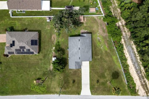 Villa ou maison à louer à Sorrento, Floride: 4 chambres, 150.22 m2 № 1350977 - photo 29