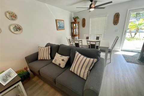 Casa en venta en Dunedin, Florida, 1 dormitorio, 71.53 m2 № 1393080 - foto 7