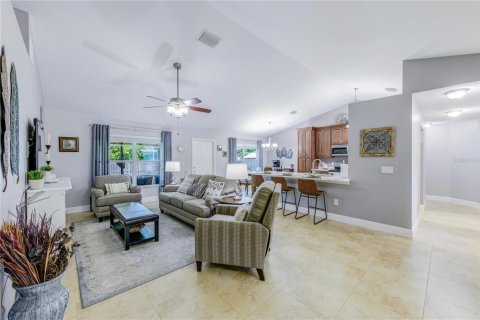 Villa ou maison à vendre à Port St. Lucie, Floride: 4 chambres, 197.97 m2 № 1314170 - photo 6