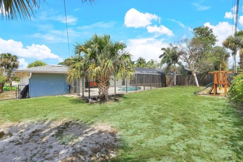 House in Naples, Florida 3 bedrooms, 162.39 sq.m. № 1149873 - photo 30