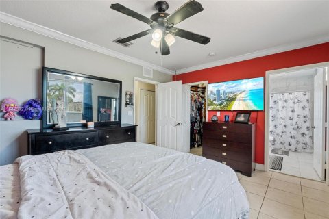 Condo in Miami, Florida, 3 bedrooms  № 1383098 - photo 14