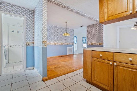 Casa en venta en Coral Springs, Florida, 3 dormitorios, 158.21 m2 № 1180028 - foto 4