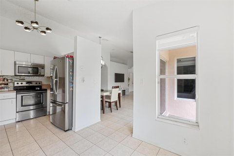 Casa en venta en Miami, Florida, 3 dormitorios, 120.49 m2 № 1310157 - foto 13