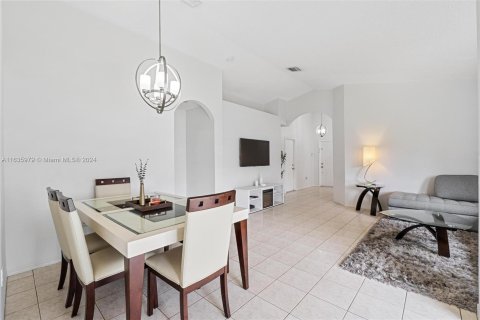 Casa en venta en Miami, Florida, 3 dormitorios, 120.49 m2 № 1310157 - foto 11