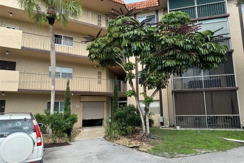 Condominio en venta en Lauderhill, Florida, 2 dormitorios, 104.98 m2 № 1332349 - foto 21