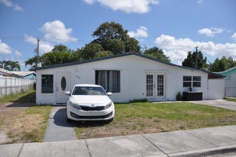 Villa ou maison à vendre à Hialeah, Floride: 3 chambres, 182.27 m2 № 1332399 - photo 24