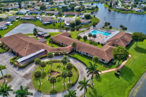 Villa ou maison à vendre à Delray Beach, Floride: 2 chambres, 79.15 m2 № 1225859 - photo 2